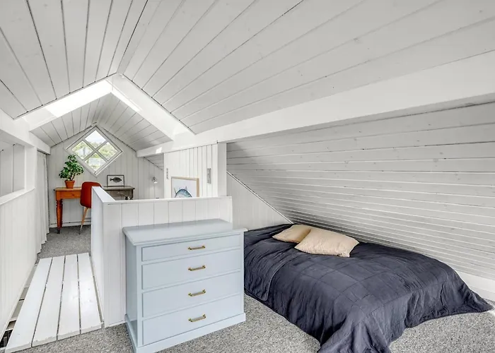 Ajvi - 50m From The Sea By Interhome